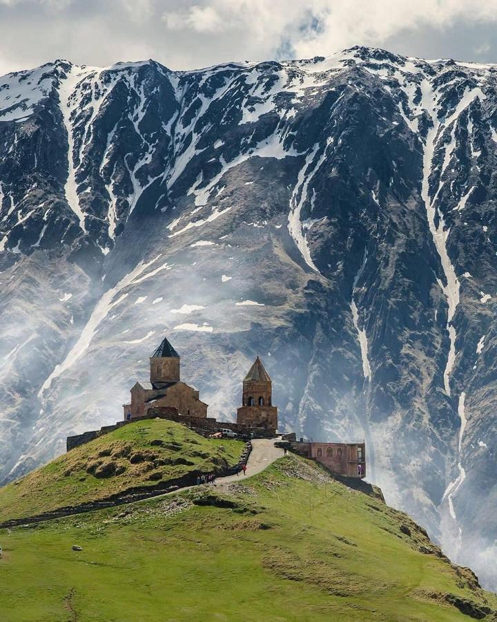Meshia Apartment Kazbegi Exteriör bild